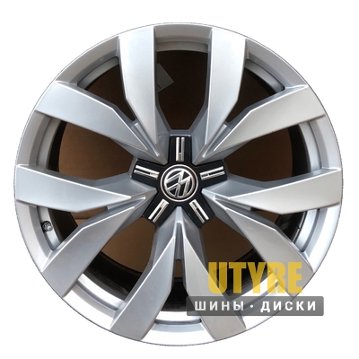 Volkswagen OEM 760601025C 9x20 5x112 ET33 DIA66.6 S